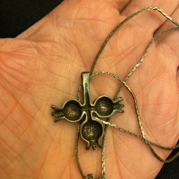 Beautiful vintage sterling silver pomegranate necklace - Picture 2 of 2